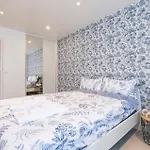 Reims Centre, 4 Netflix * Tinqueux