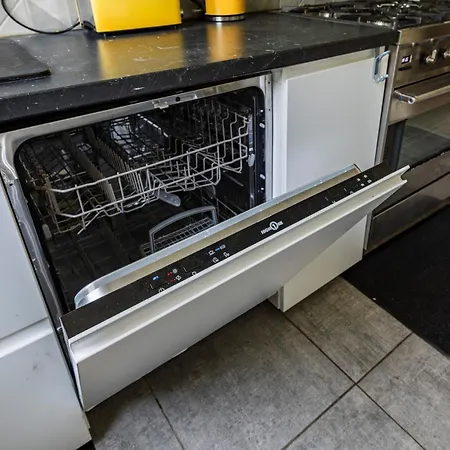 Reims Centre, 4 Netflix Apartment *