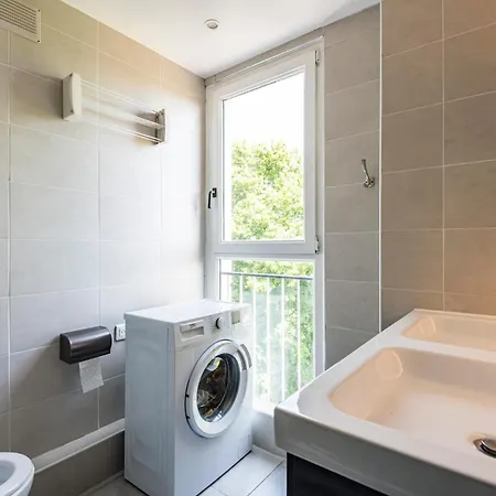 Reims Centre, 4 Netflix Apartment