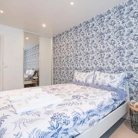 Reims Centre, 4 Netflix * Tinqueux