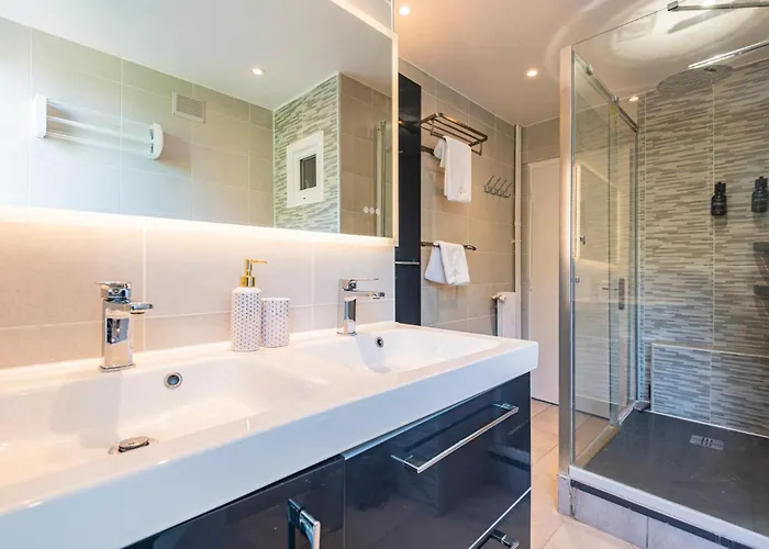 Reims Centre, 4 Netflix Apartment Tinqueux