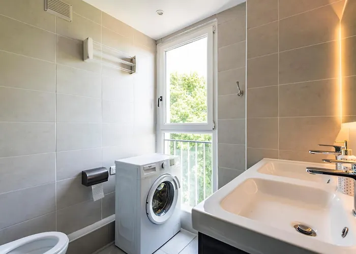 Reims Centre, 4 Netflix Apartment